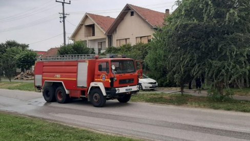 УГУШИЛИ СЕ У СНУ, А ЖИВЕЛИ ЈЕДНО ЗА ДРУГО: Детаљи трагедије у Инђији, Божидар и Ивана били пар за пример УГУШИЛИ СЕ У СНУ, А ЖИВЕЛИ ЈЕДНО ЗА ДРУГО: Детаљи трагедије у Инђији, Божидар и Ивана били пар за пример