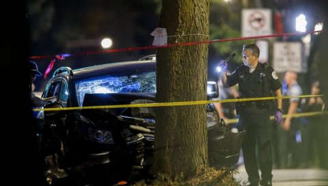 КРВАВИ ВИКЕНД У ЧИКАГУ: Девојчица (8) убијена с леђа, још 9 убијених, 50 рањених КРВАВИ ВИКЕНД У ЧИКАГУ: Девојчица (8) убијена с леђа, још 9 убијених, 50 рањених