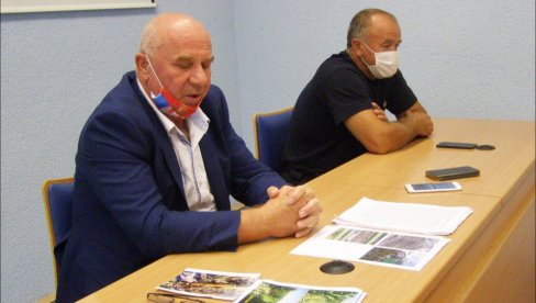 OBRAĐUJU TUĐE NJIVE KAO SVOJE: Uzurpirali 500 hektara poljoprivrednog zemljišta, samo od suncokreta zarada 30 miliona! OBRAĐUJU TUĐE NJIVE KAO SVOJE: Uzurpirali 500 hektara poljoprivrednog zemljišta, samo od suncokreta zarada 30 miliona!