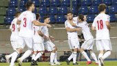 ФУДБАЛЕРИ СЕ ПОЗАРАЖАВАЛИ У НОЋНОМ КЛУБУ: Међу њима и један Београђанин ФУДБАЛЕРИ СЕ ПОЗАРАЖАВАЛИ У НОЋНОМ КЛУБУ: Међу њима и један Београђанин