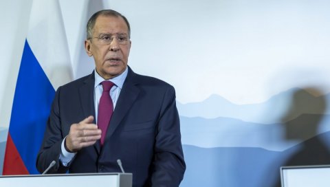 ЛАВРОВ КРИТИКОВАО НЕСПОСОБНОСТ ЕУ: Споразум о ЗСО подсећа на онај о Донбасу, оба се тичу права Словена и православаца ЛАВРОВ КРИТИКОВАО НЕСПОСОБНОСТ ЕУ: Споразум о ЗСО подсећа на онај о Донбасу, оба се тичу права Словена и православаца