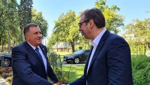 VELIKI PROJEKTI ZA RS: Dodik otkrio o čemu će sutra u Banjaluci razgovarati sa državnim vrhom Srbije (VIDEO) VELIKI PROJEKTI ZA RS: Dodik otkrio o čemu će sutra u Banjaluci razgovarati sa državnim vrhom Srbije (VIDEO)