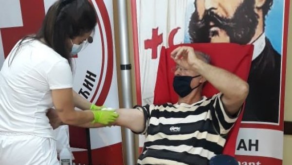 ДУПЛИРАН ОДЗИВ ДАВАЛАЦА КРВИ: Параћин поносан на своје грађане ДУПЛИРАН ОДЗИВ ДАВАЛАЦА КРВИ: Параћин поносан на своје грађане