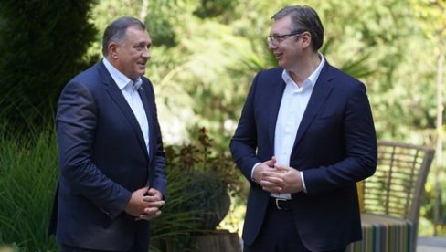 DODIK ZA NOVOSTI OTKRIVA: Vučiću nudim mesto glavnog trenera Igokee DODIK ZA NOVOSTI OTKRIVA: Vučiću nudim mesto glavnog trenera Igokee