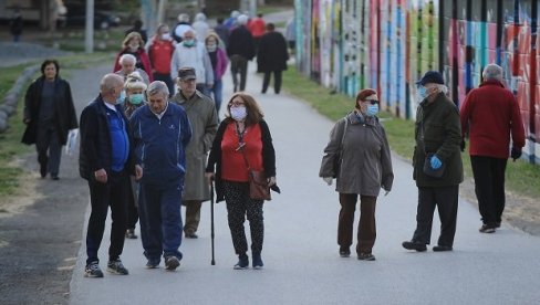 ПРОСЕЧНА ПЕНЗИЈА БИЋЕ ВЕЋА ЗА 1.700 ДИНАРА: Од 2021. за око од 1,7 милиона најстаријих примања ће бити усклађена према швајцарском моделу ПРОСЕЧНА ПЕНЗИЈА БИЋЕ ВЕЋА ЗА 1.700 ДИНАРА: Од 2021. за око од 1,7 милиона најстаријих примања ће бити усклађена према швајцарском моделу