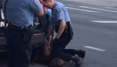 BIVŠEM POLICAJCU SKORO PET GODINA ZATVORA: Osuđen za saučesništvo u ubistvu DŽordža Flojda BIVŠEM POLICAJCU SKORO PET GODINA ZATVORA: Osuđen za saučesništvo u ubistvu DŽordža Flojda