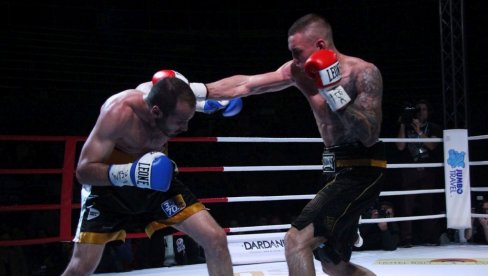 FRANCUSKI BOKSER PATRIK BOIS: Uhapsiću Nikolića, nije bio dobar! NIKOLIĆ: Ugasiću lavu u njegovim rukavicama! FRANCUSKI BOKSER PATRIK BOIS: Uhapsiću Nikolića, nije bio dobar! NIKOLIĆ: Ugasiću lavu u njegovim rukavicama!