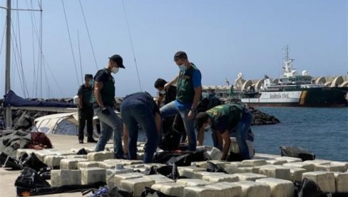 АКЦИЈА ФАЛКУША ЗА ПАД БАЛКАНСКОГ КАРТЕЛА: МУП Српске учествовао у филмској заплени тоне кокаина у Шпанији! (ВИДЕО) АКЦИЈА ФАЛКУША ЗА ПАД БАЛКАНСКОГ КАРТЕЛА: МУП Српске учествовао у филмској заплени тоне кокаина у Шпанији! (ВИДЕО)