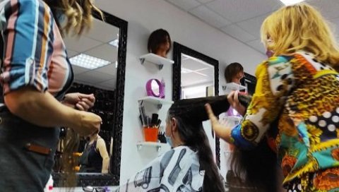НАША КОСА ЈЕ ЊИХОВА СРЕЋА: Прикупљањe власи за израду перика деци оболелој од рака НАША КОСА ЈЕ ЊИХОВА СРЕЋА: Прикупљањe власи за израду перика деци оболелој од рака
