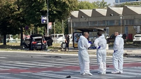 EKSPLOZIJA NA NOVOM BEOGRADU: DŽip odleteo u vazduh! EKSPLOZIJA NA NOVOM BEOGRADU: DŽip odleteo u vazduh!