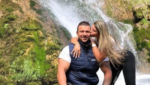DEBEO DOSIJE, RANJAVANJE PRIPADNIKA BIA, VEZA SA MISICOM: Evo ko je Strahinja Stojanović koji je ubijen na Novom Beogradu DEBEO DOSIJE, RANJAVANJE PRIPADNIKA BIA, VEZA SA MISICOM: Evo ko je Strahinja Stojanović koji je ubijen na Novom Beogradu