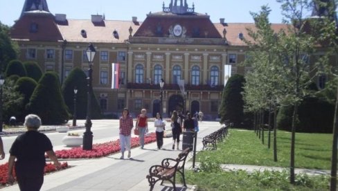 ПРИКУПЉАЊЕ ПЕСТИЦИДНОГ АМБАЛАЖНОГ ОТПАДА: Акција града и Пољопривредне стручне службе у Сомбору ПРИКУПЉАЊЕ ПЕСТИЦИДНОГ АМБАЛАЖНОГ ОТПАДА: Акција града и Пољопривредне стручне службе у Сомбору