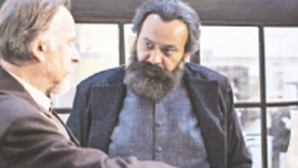 МИЛЕТИЋ СПАЈАО СРБЕ: Публика поздравила филм Име народа Дарка Бајића којим је свечано отворен 27. фестивал на Палићу МИЛЕТИЋ СПАЈАО СРБЕ: Публика поздравила филм Име народа Дарка Бајића којим је свечано отворен 27. фестивал на Палићу