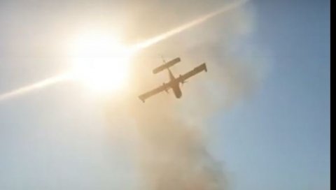 ГОРИ НА ЧИОВУ: Два канадера и 100 ватрогасаца гасе пожар (ВИДЕО) ГОРИ НА ЧИОВУ: Два канадера и 100 ватрогасаца гасе пожар (ВИДЕО)