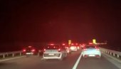 КОЛАПС КОД ЧАЧКА: Колоне дуге 10 километара, удес погоршао ситуацију КОЛАПС КОД ЧАЧКА: Колоне дуге 10 километара, удес погоршао ситуацију