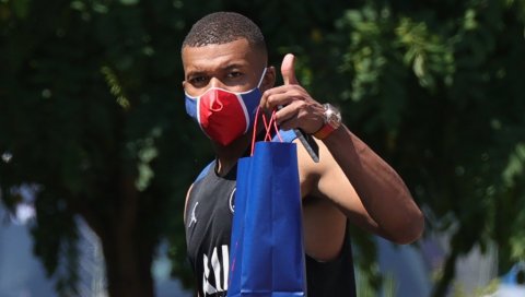 РЕАЛ ИМА ПЛАН ЗА БУДУЋНОСТ: Мбапе следеће године мења Јовића РЕАЛ ИМА ПЛАН ЗА БУДУЋНОСТ: Мбапе следеће године мења Јовића
