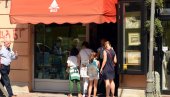 ЗА ПОЛОВНИ УЏБЕНИК И 1.000 ДИНАРА: Куповина школских књига ноћна мора ЗА ПОЛОВНИ УЏБЕНИК И 1.000 ДИНАРА: Куповина школских књига ноћна мора