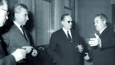 TITO NAREDIO: Kardelja izbaciti iz Partije - Josip Broz početkom šezdesetih godina prošlog veka nije bio za konfederaciju TITO NAREDIO: Kardelja izbaciti iz Partije - Josip Broz početkom šezdesetih godina prošlog veka nije bio za konfederaciju