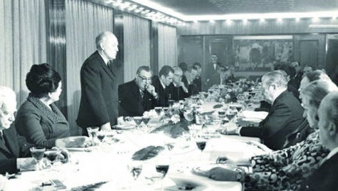 SABOTAŽA TITA, JOVANKE I KRAJAČIĆA PROTIV RANKOVIĆA: Montiranje dokaza za partijski proces posle koga u Jugoslaviji ništa više nije bilo isto SABOTAŽA TITA, JOVANKE I KRAJAČIĆA PROTIV RANKOVIĆA: Montiranje dokaza za partijski proces posle koga u Jugoslaviji ništa više nije bilo isto