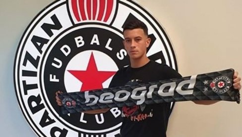 DAO GOL ZVEZDI I PRODUŽIO UGOVOR SA PARTIZANOM: Jović zadužio crno-beli dres DAO GOL ZVEZDI I PRODUŽIO UGOVOR SA PARTIZANOM: Jović zadužio crno-beli dres