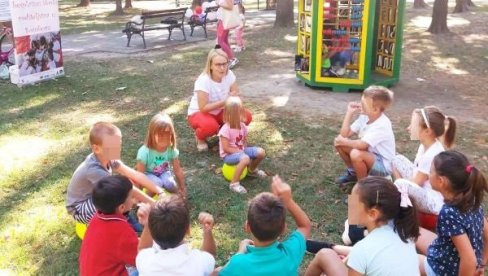 „КУЋИЦА ЗНАЊА ЗА МАЛИШАНЕ: Акција удружења ,,Куб на куб у Сомбору „КУЋИЦА ЗНАЊА ЗА МАЛИШАНЕ: Акција удружења ,,Куб на куб у Сомбору