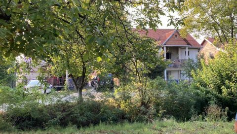 ДЕТАЉИ ТРАГЕДИЈЕ У КОТЕЖУ: Тело мушкарца нађено у шипражју, комшије кажу - волео је мајку и бринуо о њој! ДЕТАЉИ ТРАГЕДИЈЕ У КОТЕЖУ: Тело мушкарца нађено у шипражју, комшије кажу - волео је мајку и бринуо о њој!