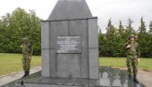 ОБЕЛЕЖАВАЈУ ГОДИШЊИЦУ СОЛУНСКОГ ФРОНТА: Српско војничко гробље у Пироту ОБЕЛЕЖАВАЈУ ГОДИШЊИЦУ СОЛУНСКОГ ФРОНТА: Српско војничко гробље у Пироту
