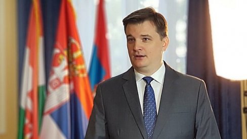 ŠTA SPREMATE ZA 8. MART? JAVNO STRELJANJE? Jovanov oštro reagovao na napad aktivistkinje SNS-a ŠTA SPREMATE ZA 8. MART? JAVNO STRELJANJE? Jovanov oštro reagovao na napad aktivistkinje SNS-a