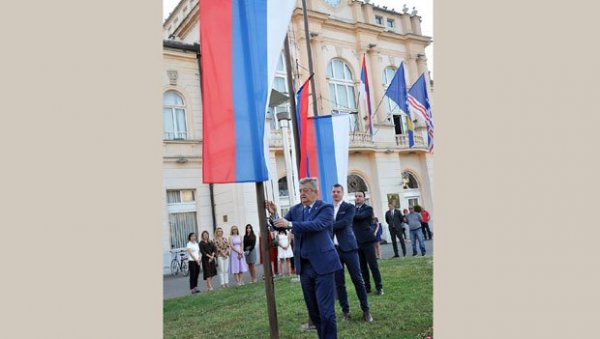 ЗАСТАВЕ СРПСКОГ ЈЕДИНСТВА: Жеља нам је,да у читавом српском корпусу влада мир, слога и јединство ЗАСТАВЕ СРПСКОГ ЈЕДИНСТВА: Жеља нам је,да у читавом српском корпусу влада мир, слога и јединство