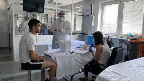 ПАРТИЗАНОВА ПРИПРЕМА ЗА МОЛДАВИЈУ: Обавезно тестирање на корону, па тренинг црно-белог тима (ВИДЕО) ПАРТИЗАНОВА ПРИПРЕМА ЗА МОЛДАВИЈУ: Обавезно тестирање на корону, па тренинг црно-белог тима (ВИДЕО)