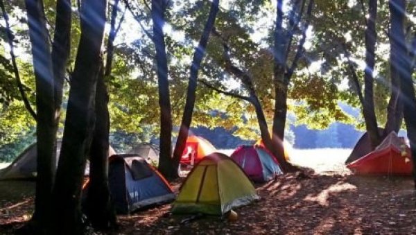 ЛИСТАЊЕ НЕБЕСКИХ КАРАТА: Традиционални астрономски камп на Фрушкогорју од 17. до 20. септембра ЛИСТАЊЕ НЕБЕСКИХ КАРАТА: Традиционални астрономски камп на Фрушкогорју од 17. до 20. септембра