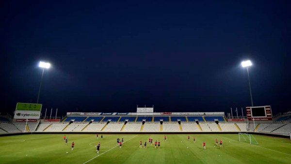 FOTO-UBOD: Loš teren i zaključan šesnaesterac dočekali dočekali Crvenu zvezdu (FOTO) FOTO-UBOD: Loš teren i zaključan šesnaesterac dočekali dočekali Crvenu zvezdu (FOTO)
