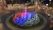 DAN SRPSKOG JEDINSTVA: Fontana na Slaviji u bojama srpske zastave (FOTO) DAN SRPSKOG JEDINSTVA: Fontana na Slaviji u bojama srpske zastave (FOTO)