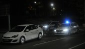 ПРВЕ ФОТОГРАФИЈЕ СА МЕСТА САОБРАЋАЈКЕ НА ДЕДИЊУ: Овде је аутомобил ударио дете (13) ПРВЕ ФОТОГРАФИЈЕ СА МЕСТА САОБРАЋАЈКЕ НА ДЕДИЊУ: Овде је аутомобил ударио дете (13)