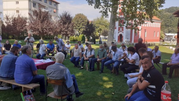 ТРУБА САЗИВА ЗБОР: У порти гучке цркве основано Удружење трубача Србије ТРУБА САЗИВА ЗБОР: У порти гучке цркве основано Удружење трубача Србије