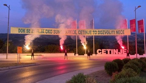 СРАМАН ТРАНСПАРЕНТ ПРОТИВ КАПЕЛЕ НА ЛОВЋЕНУ „Док се земља око сунца креће, Цетиње то дозволити неће“ (ФОТО) СРАМАН ТРАНСПАРЕНТ ПРОТИВ КАПЕЛЕ НА ЛОВЋЕНУ „Док се земља око сунца креће, Цетиње то дозволити неће“ (ФОТО)