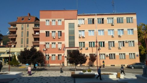 JOŠ JEDAN GRAD PROGLASIO VANREDNU SITUACIJU: Preti da postane novo žarište virusa korona u Srbiji - ovo su uvedene mere JOŠ JEDAN GRAD PROGLASIO VANREDNU SITUACIJU: Preti da postane novo žarište virusa korona u Srbiji - ovo su uvedene mere