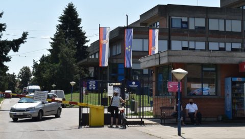 КАО ПРЕ КОРОНЕ: Болница у Кикинди враћа се на режим рада као пре епидемије КАО ПРЕ КОРОНЕ: Болница у Кикинди враћа се на режим рада као пре епидемије