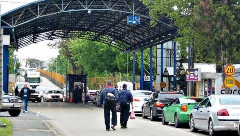SAVET MINISTARA BIH ODLUČIO: Bez testa mogu ući maloletna deca i supružnici državljana BiH SAVET MINISTARA BIH ODLUČIO: Bez testa mogu ući maloletna deca i supružnici državljana BiH