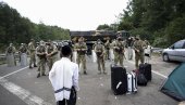 ПОКУШАЛИ ИЛЕГАЛНО ДА ПРЕЂУ ГРАНИЦУ: Румунска полиција ухапсила два наоружана Украјинца ПОКУШАЛИ ИЛЕГАЛНО ДА ПРЕЂУ ГРАНИЦУ: Румунска полиција ухапсила два наоружана Украјинца