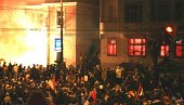 ОДЛОЖЕНО СУЂЕЊЕ ЗА ПАЉЕЊЕ АМБАСАДЕ САД: На оптуженичкој клупи петорица генерала ОДЛОЖЕНО СУЂЕЊЕ ЗА ПАЉЕЊЕ АМБАСАДЕ САД: На оптуженичкој клупи петорица генерала
