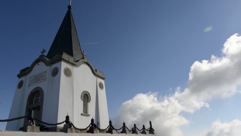 SJAJNA INICIJATIVA! Predlog da se prva godišnjica Dana srpskog jedinstva, slobode i nacionalne zastave održi na ovom svetom mestu SJAJNA INICIJATIVA! Predlog da se prva godišnjica Dana srpskog jedinstva, slobode i nacionalne zastave održi na ovom svetom mestu