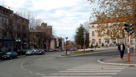 УХАПШЕНИ ОТАЦ И СИН ЗА ПОКУШАЈ УБИСТВА У ЛАЗАРЕВЦУ: Човеку расекли врат и уболи га у стомак