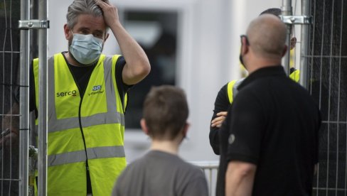 KORONA U UK: Preminule 274 osobe, 24.405 novih slučajeva KORONA U UK: Preminule 274 osobe, 24.405 novih slučajeva