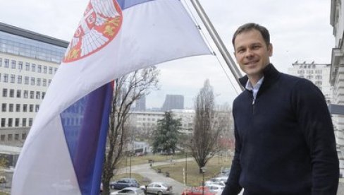 ОДЛИЧНЕ ВЕСТИ! Министар Мали објавио - До петка ће три милиона грађана Србије добити помоћ од 30 евра ОДЛИЧНЕ ВЕСТИ! Министар Мали објавио - До петка ће три милиона грађана Србије добити помоћ од 30 евра
