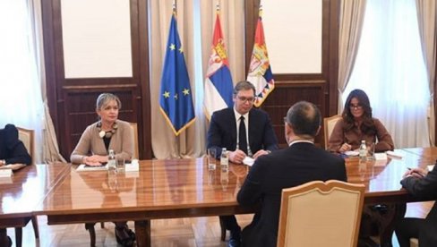 САСТАНАК У ПРЕДСЕДНИШТВУ Вучића и Фабриција САСТАНАК У ПРЕДСЕДНИШТВУ Вучића и Фабриција