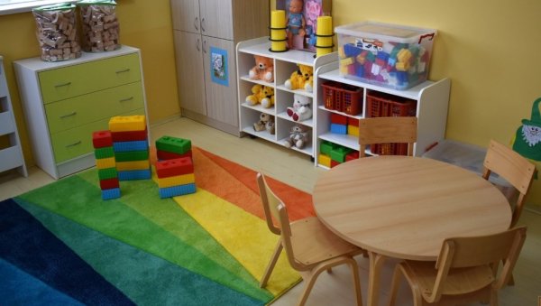 ДНЕВНИ БОРАВАК ПОМАЖЕ РОДИТЕЉИМА: У кањишким селима Ором и Мале Пијаце уведена нова услуга у вртићима ДНЕВНИ БОРАВАК ПОМАЖЕ РОДИТЕЉИМА: У кањишким селима Ором и Мале Пијаце уведена нова услуга у вртићима