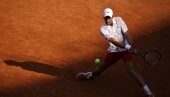 KAKO SE FEDERER NAŠAO U RIMU: Sudija izgovorio ime Švajcarca na Novakovom meču (VIDEO) KAKO SE FEDERER NAŠAO U RIMU: Sudija izgovorio ime Švajcarca na Novakovom meču (VIDEO)