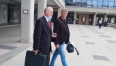 ГЕНЕРАЛ КУРИБАК У ИЗОЛАЦИЈИ Одложено суђење за паљење америчке амбасаде ГЕНЕРАЛ КУРИБАК У ИЗОЛАЦИЈИ Одложено суђење за паљење америчке амбасаде