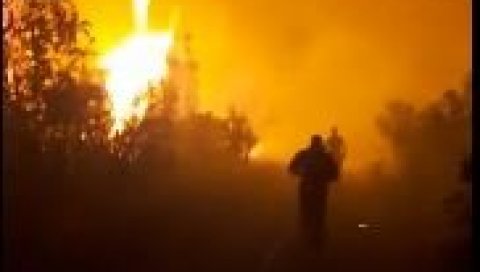 НОЋ ЈЕ БИЛА ТЕШКА: Борба ватрогасаца са ватреном стихијом изнад Мостара (ВИДЕО) НОЋ ЈЕ БИЛА ТЕШКА: Борба ватрогасаца са ватреном стихијом изнад Мостара (ВИДЕО)